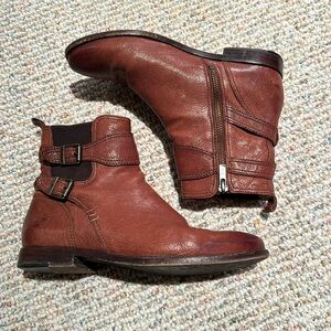Frye Chelsea Boot sz 8